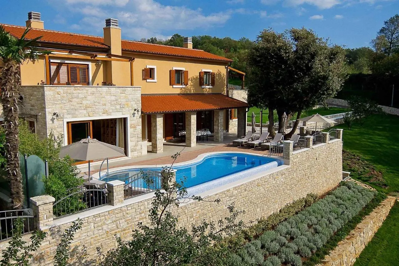 Holiday Home In Kapelica/Istrien 8846 Krapan